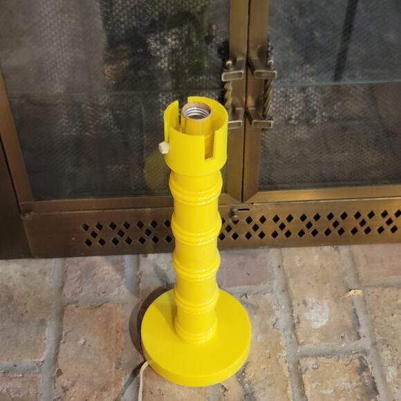 Retro Lamp Yellow Plastic Faux Wicker Shade - Picture 7 of 9